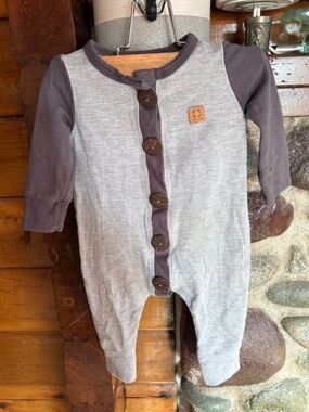 3/$25 🇨🇦 Tait's Attire Bamboo & Organic Cotton boy Romper One Piece -  size 6-9m